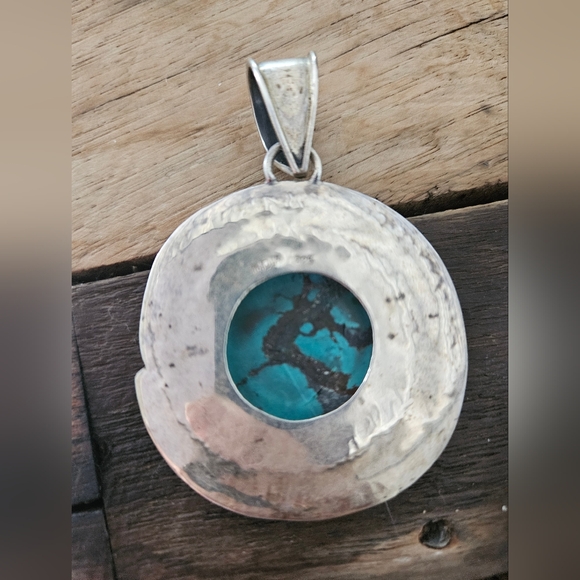 925 Silver and Turquoise Pendent - Picture 3 of 5